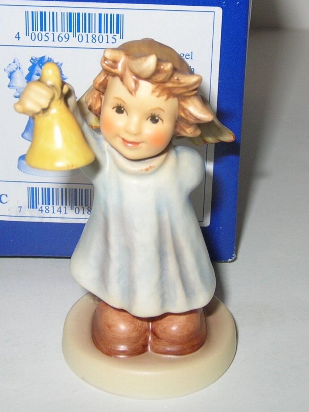 Goebel Hummel "Bells on High" HUM#2096/V TMK8 1st Issue w/Box  Angel 3.5" Tall
